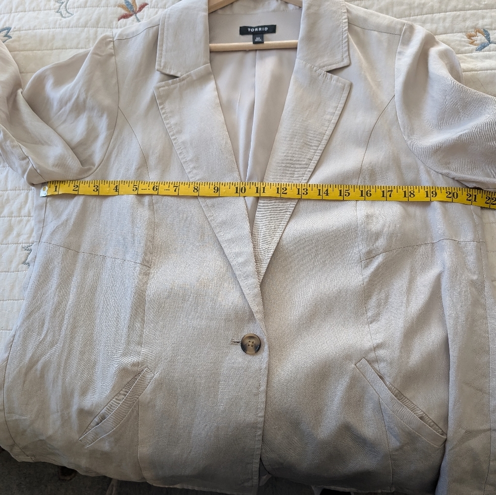 Torrid linen blend relaxed fit blazer NWOT - Picture 7 of 9